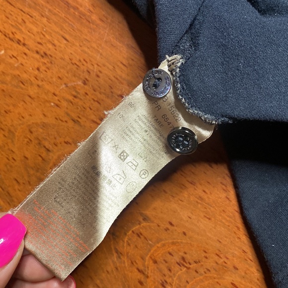 Authentic Burberry shirt for a 6 years old little girl - Picture 5 of 5